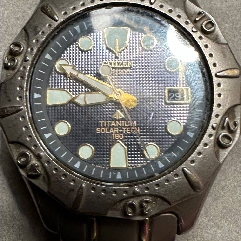 Citizen Eco Drive men’s size watch Titanium Solar-Tech 180 - WR 200